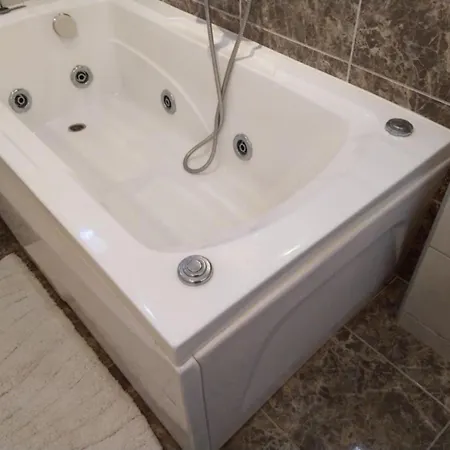 харизма * 希萨里亚