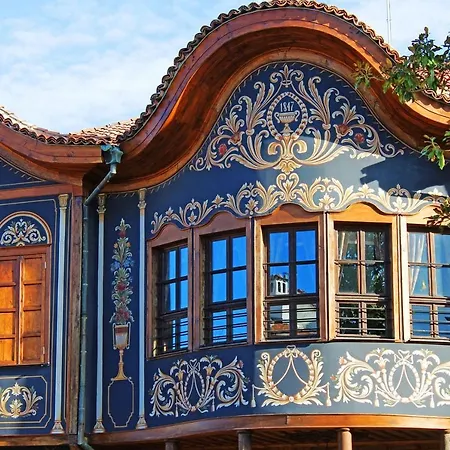 харизма Villa