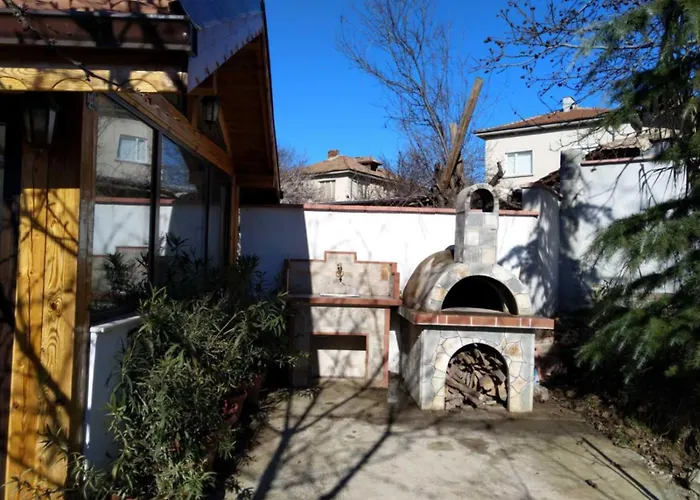 харизма Villa *