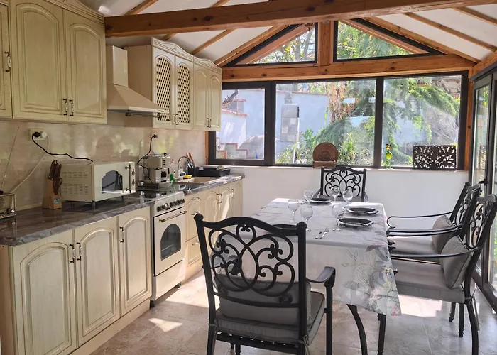 харизма Villa *